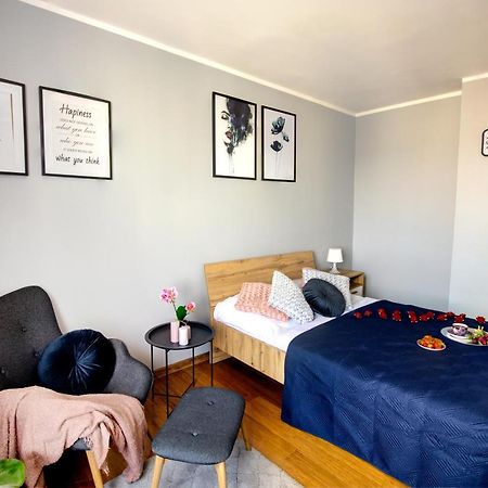 Apartament Cicha Apartment เชชูฟ ภายนอก รูปภาพ