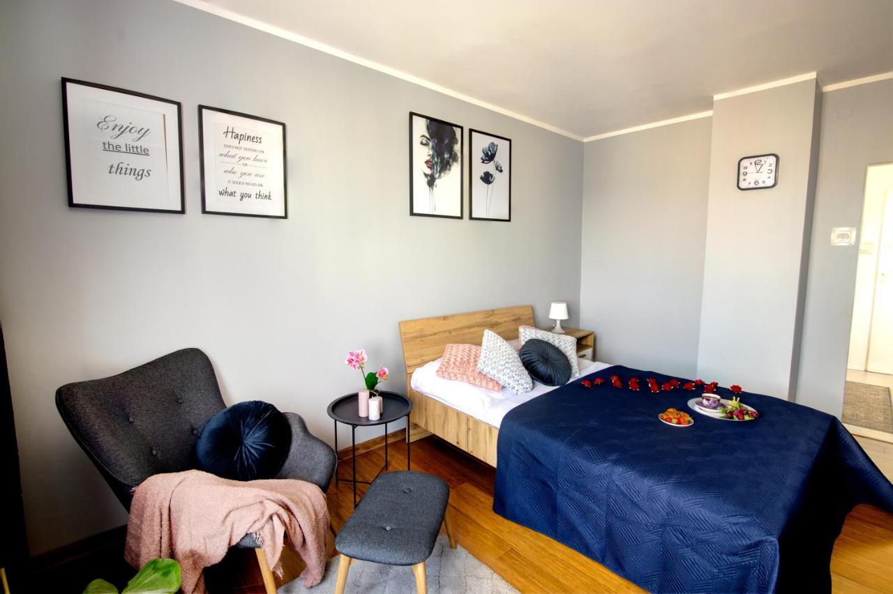 Apartament Cicha Apartment เชชูฟ ภายนอก รูปภาพ